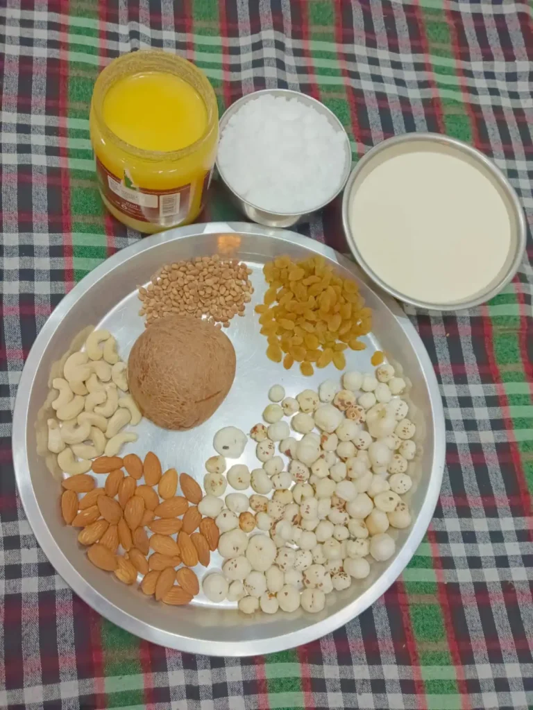 What are the ingredients in gujiya?